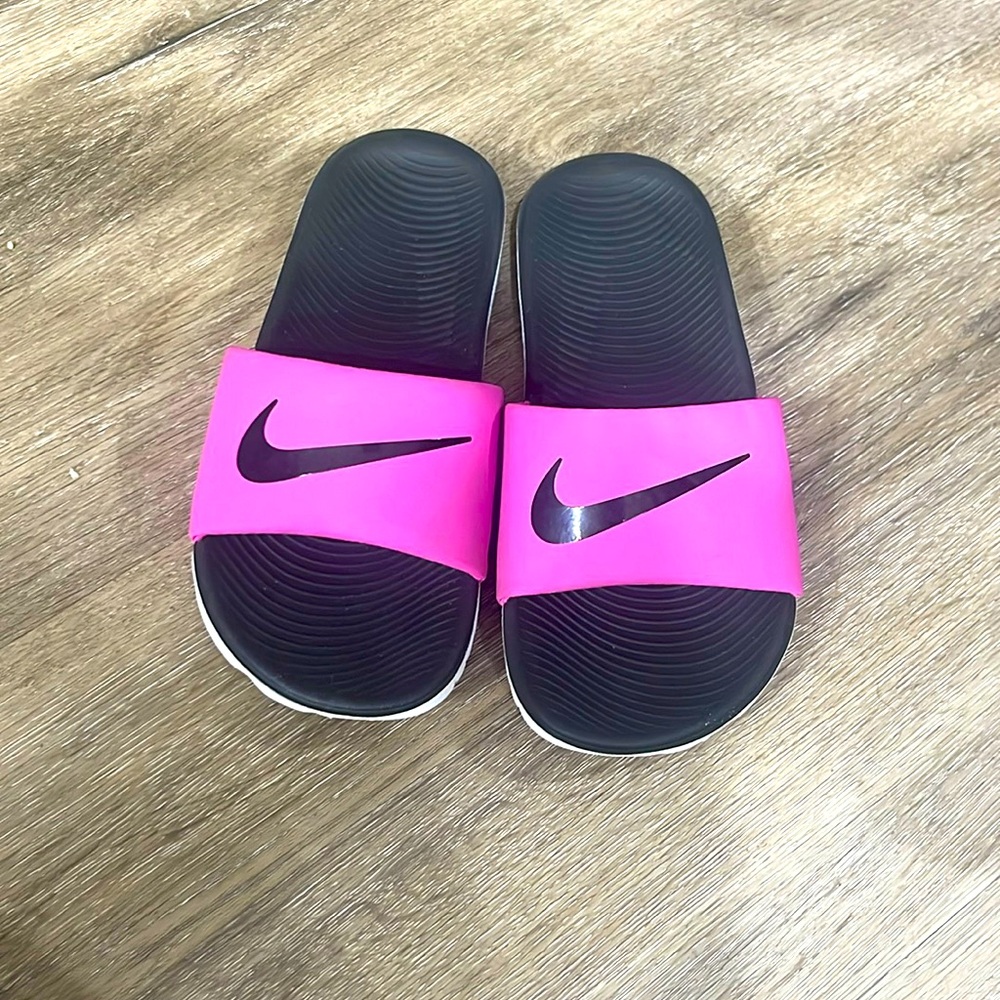 Girls Nike Slides